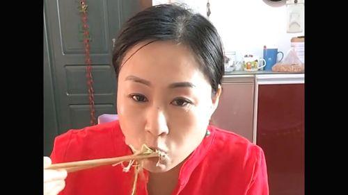 娱乐吃瓜酱东北朋友,东北朋友带你领略娱乐吃瓜酱的独特魅力 第1张 娱乐吃瓜酱东北朋友,东北朋友带你领略娱乐吃瓜酱的独特魅力 第1张